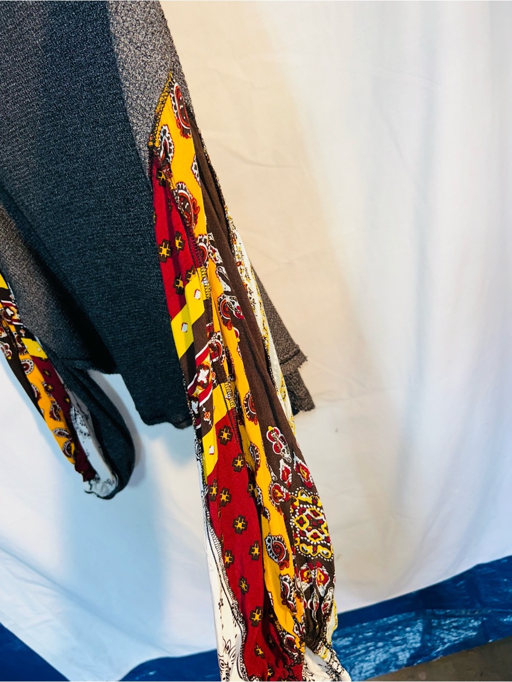 We The Free Gray Knit Top with Multicolor Boho Sleeves LN - Picture 4 of 6